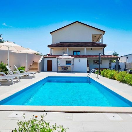 Holiday House Emma Burići Zewnętrze zdjęcie