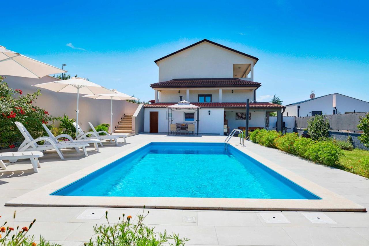 Holiday House Emma Burići Zewnętrze zdjęcie