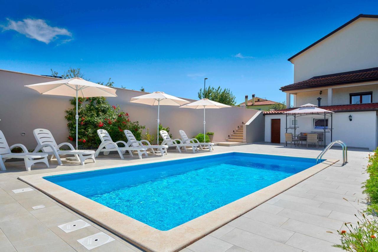 Holiday House Emma Burići Zewnętrze zdjęcie