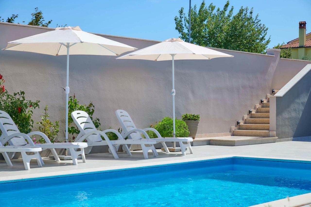 Holiday House Emma Burići Zewnętrze zdjęcie
