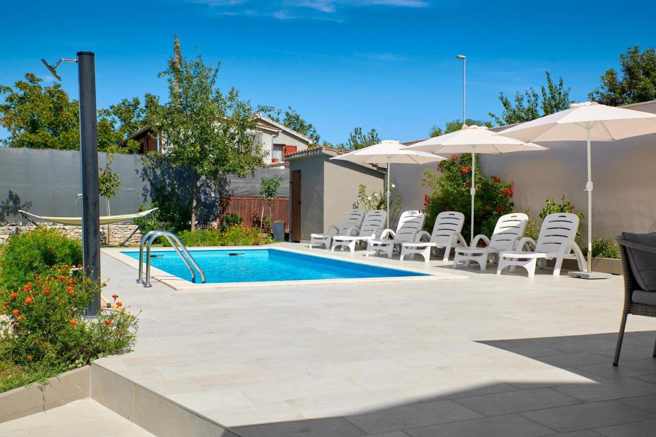 Holiday House Emma Burići Zewnętrze zdjęcie
