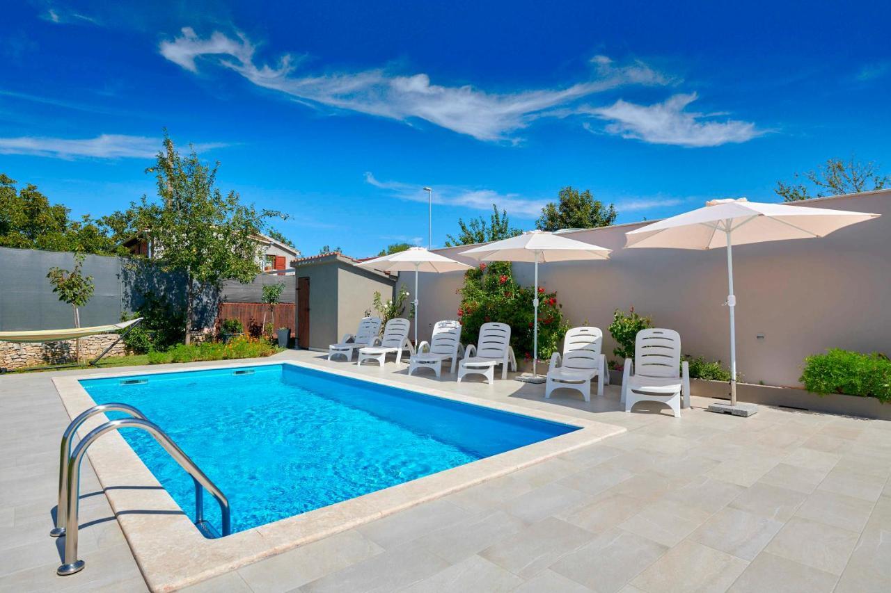 Holiday House Emma Burići Zewnętrze zdjęcie