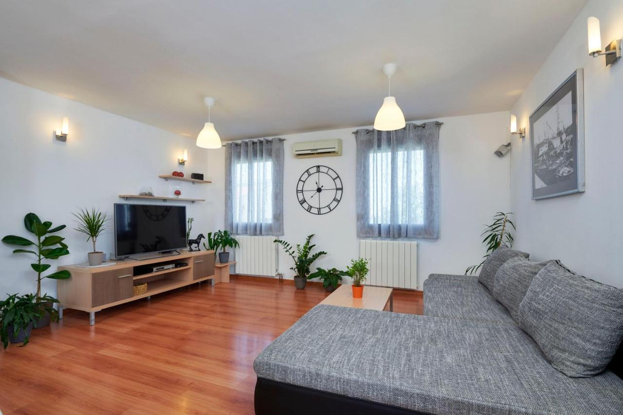 Holiday House Emma Burići Zewnętrze zdjęcie